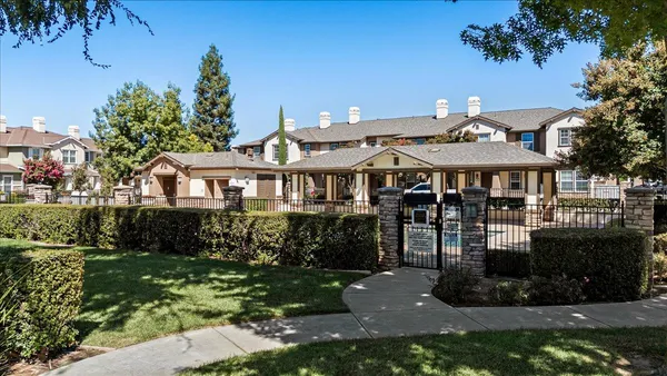 $399,900 | 575 Wild Stallion Drive, Unit 15, Oakdale, CA 95361