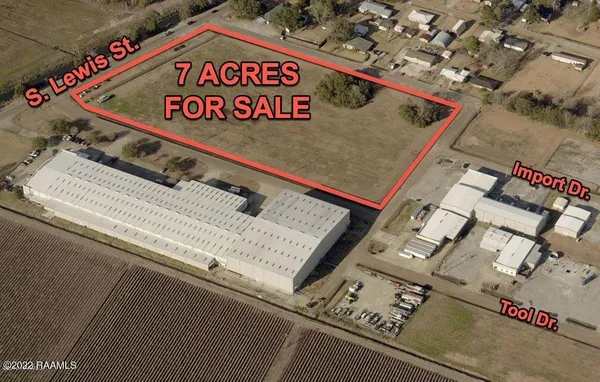 $975,000 | 2501 South Lewis Street, New Iberia, LA 70560