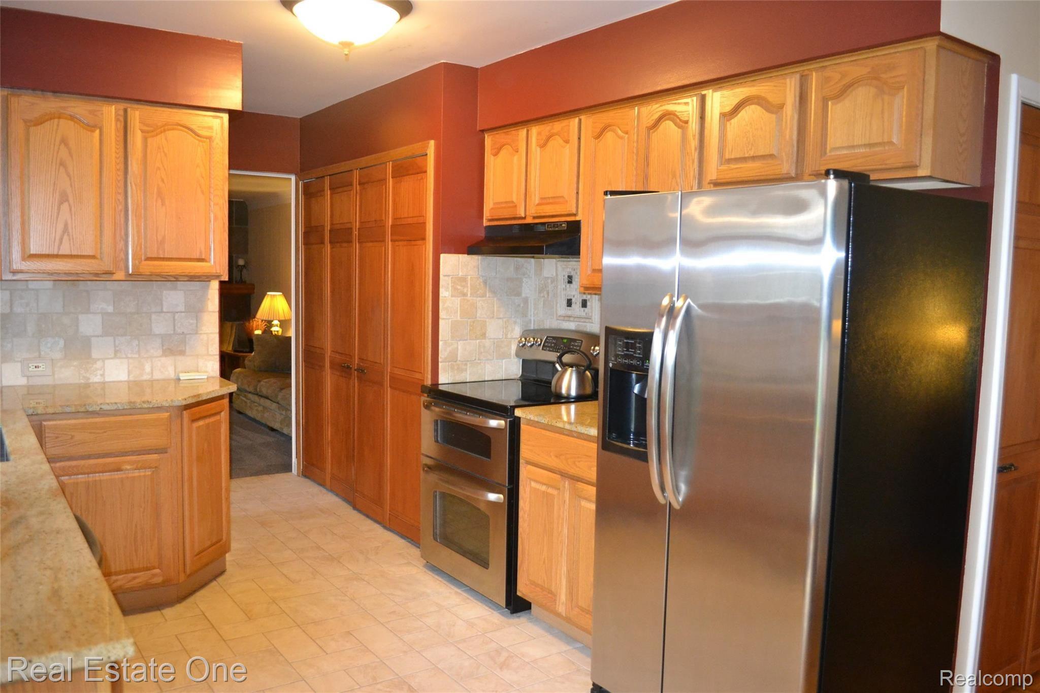 5313 Dunster Road Grand Blanc, MI 48439 - Photo 5 of 27 DSC_7126.JPG