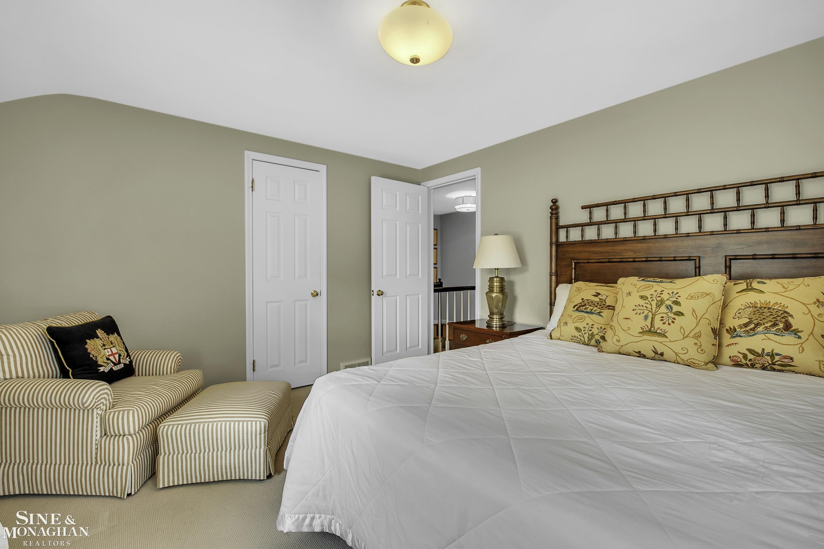 1042 Bishop Road Grosse Pointe, MI 48230 - Photo 34 of 53 50123710-33.JPG