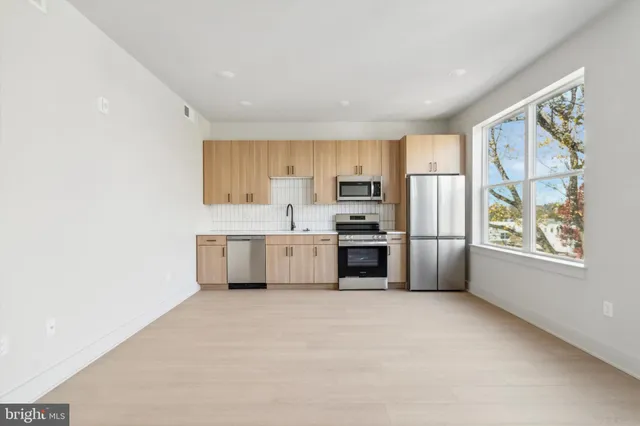 $2,100 | 5521 Wayne Avenue, Unit 601, Philadelphia, PA 19144