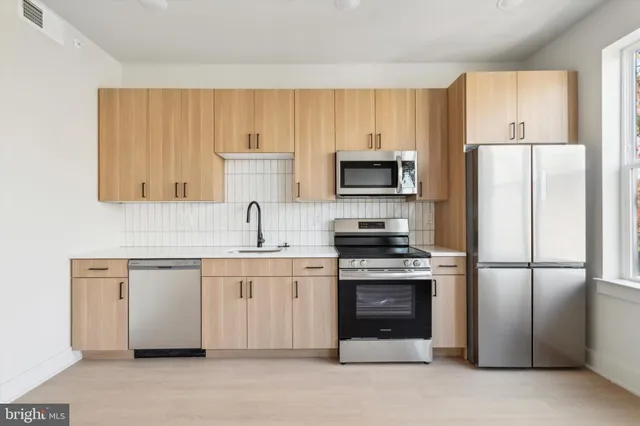 $2,100 | 5521 Wayne Avenue, Unit 601, Philadelphia, PA 19144