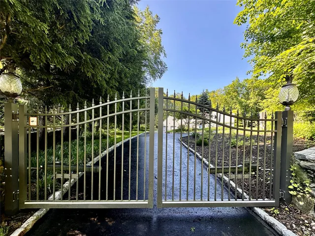 $1,295,000 | 41 Lavelle Lane, Holmes, NY 12531