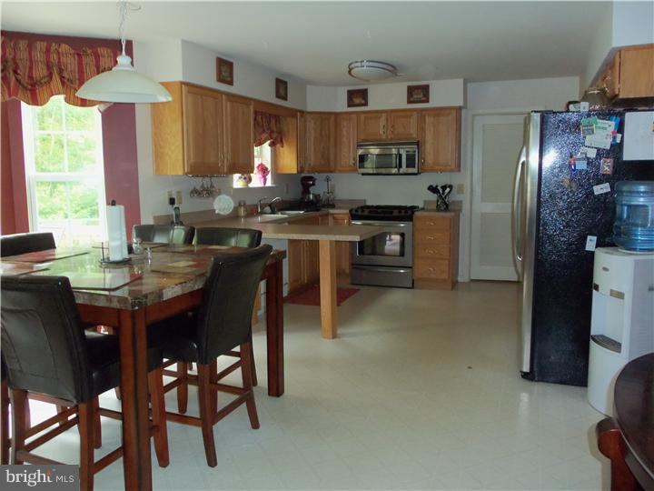 102 Quiet Road Sicklerville, NJ 08081 - Photo 6 of 16 Gallery Image 6