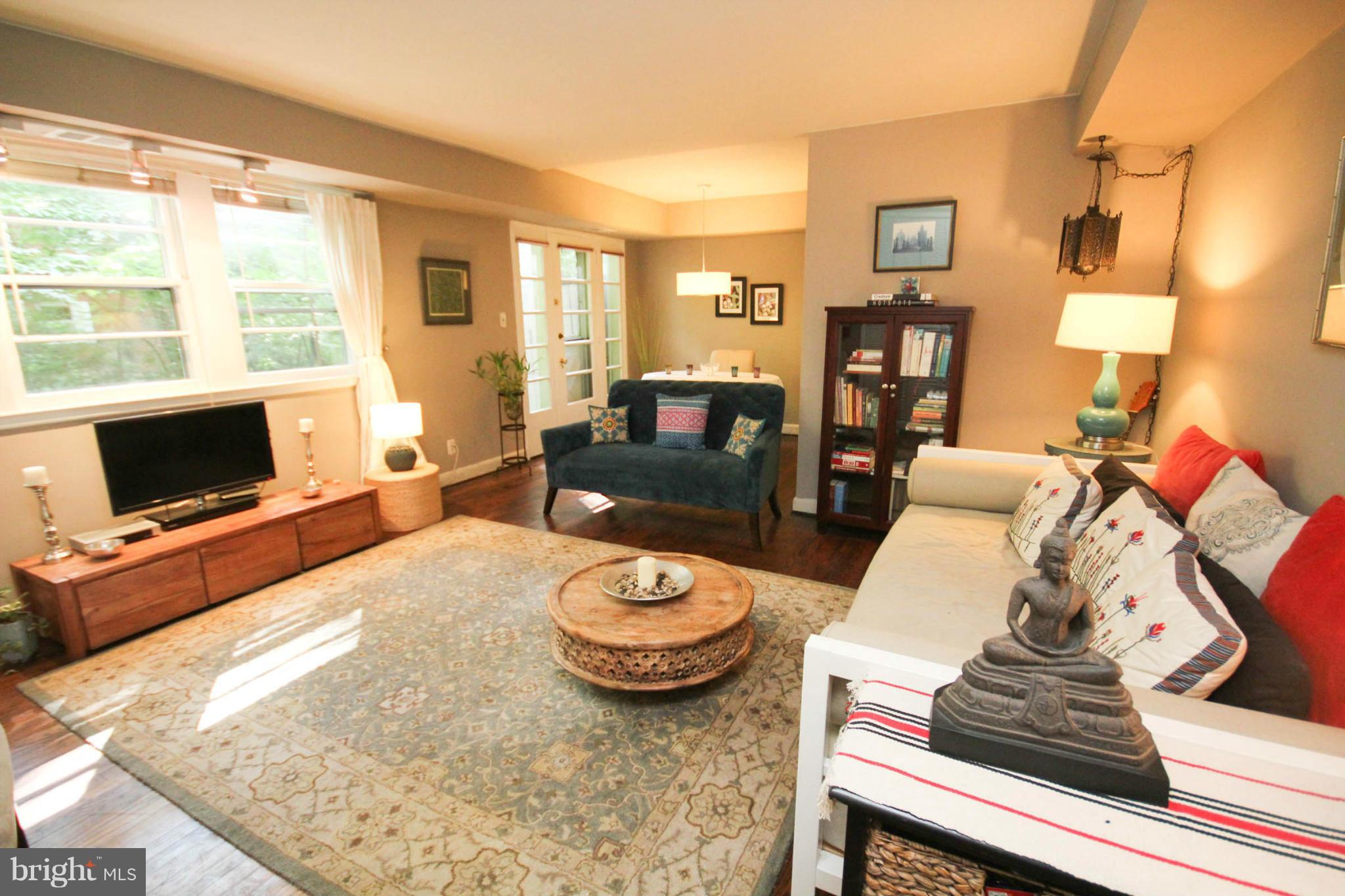 8530 Geren Road, Unit 173 Silver Spring, MD 20901 - Photo 3 of 26 Living Room