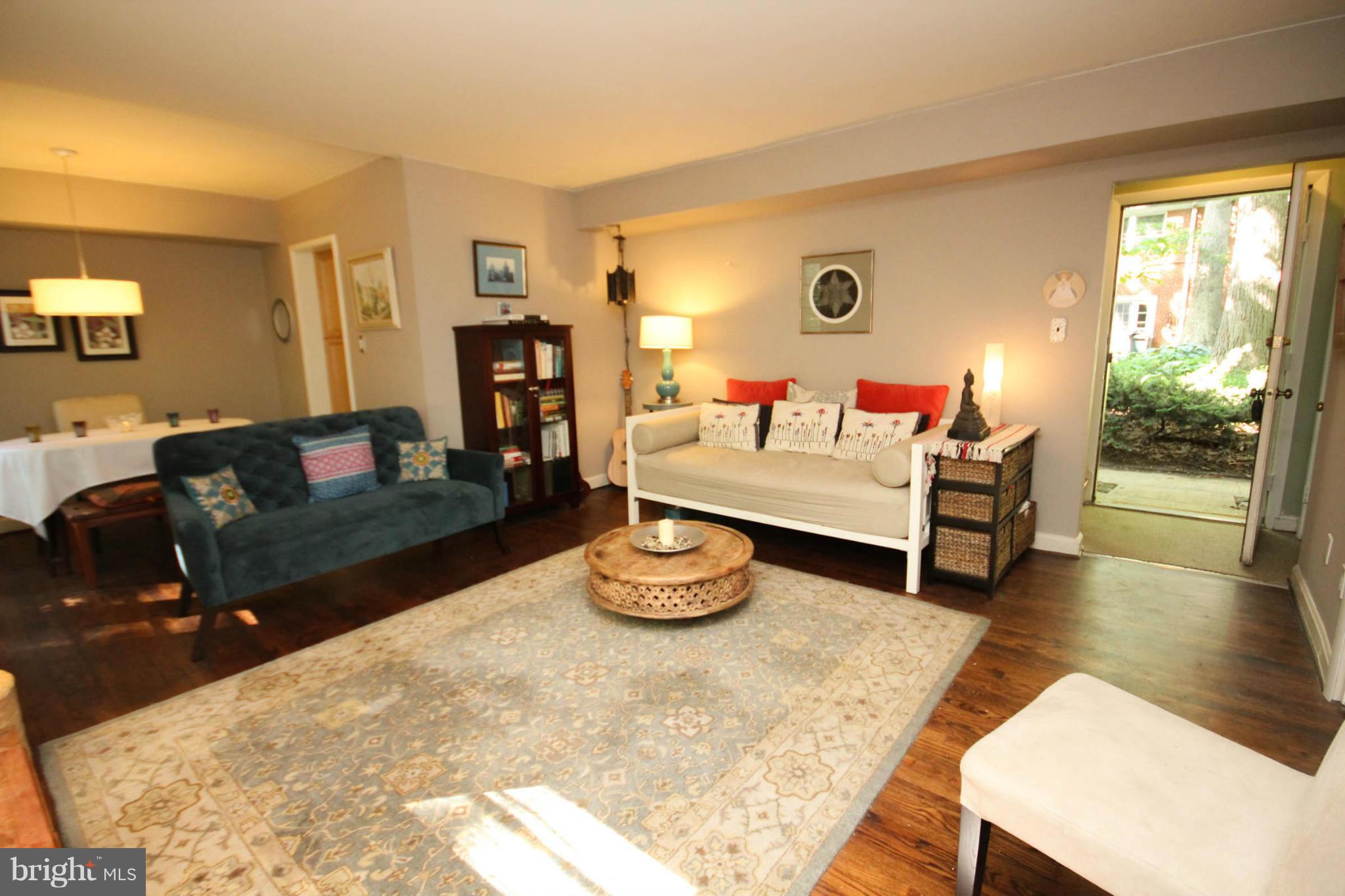 8530 Geren Road, Unit 173 Silver Spring, MD 20901 - Photo 4 of 26 Living Room