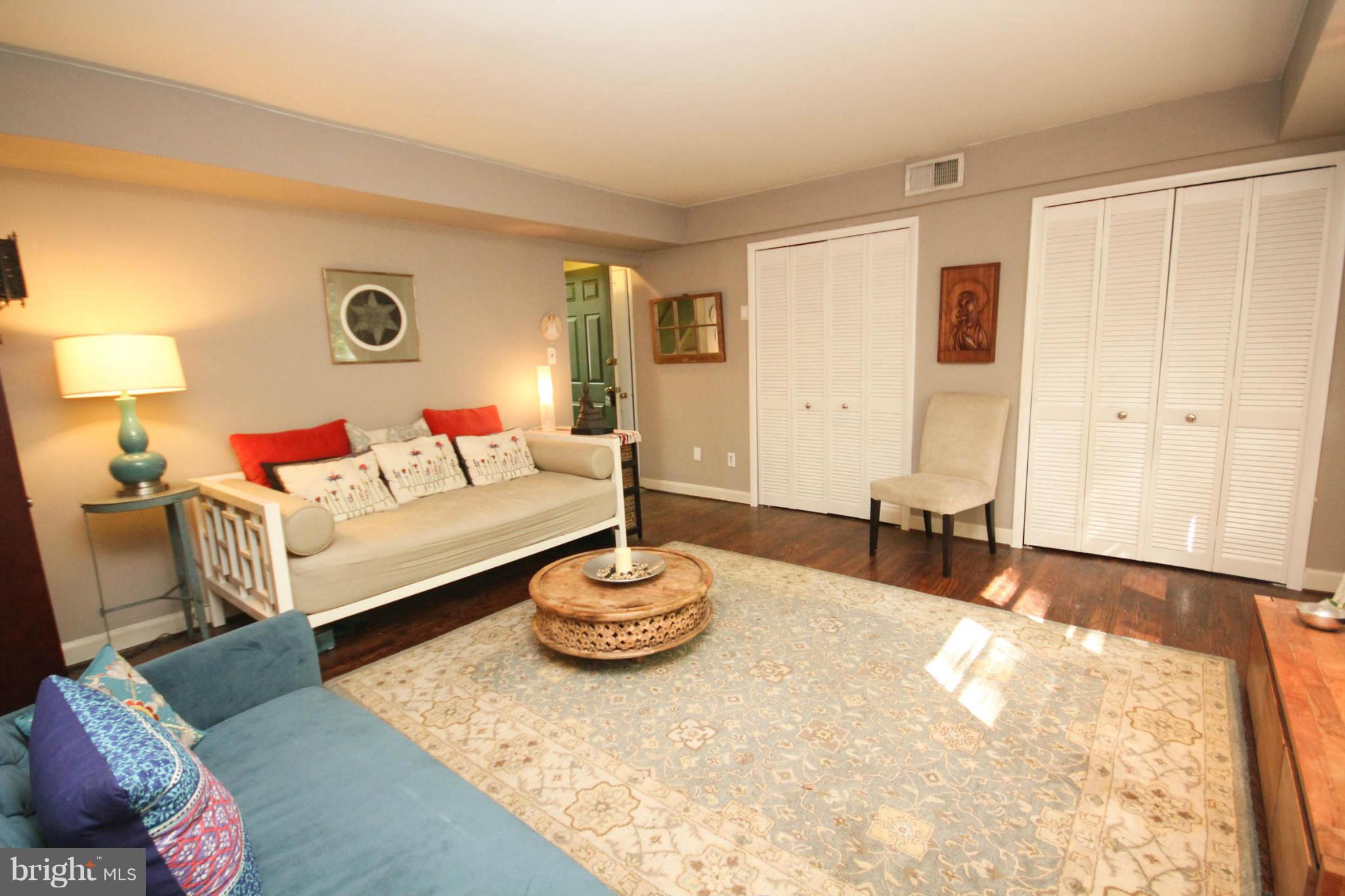 8530 Geren Road, Unit 173 Silver Spring, MD 20901 - Photo 5 of 26 Living Room