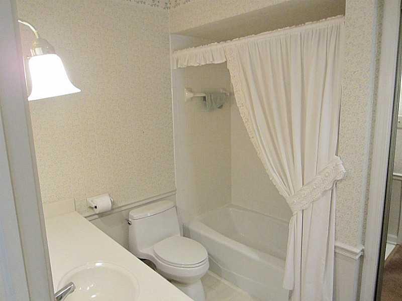 7456 Longleat Road Indianapolis, IN 46240 - Photo 20 of 24 Gallery Image 20