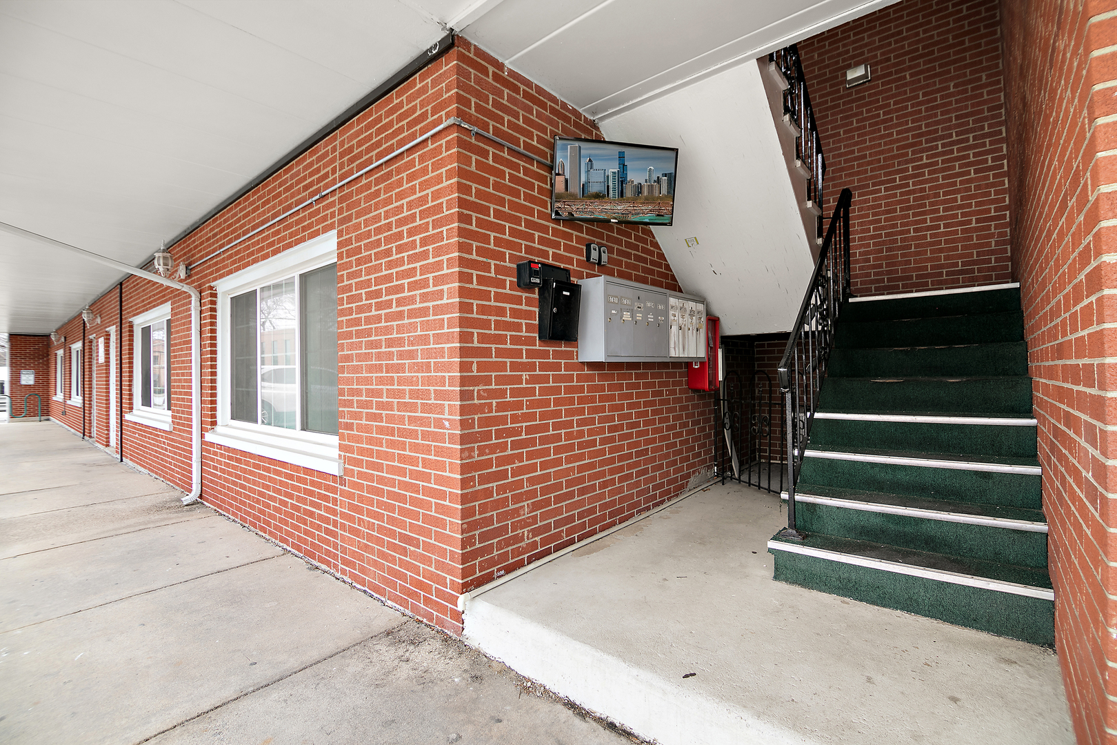 18154 Martin Avenue Homewood, IL 60430 - Photo 5 of 74
