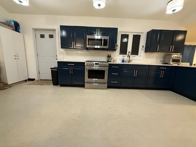 $189,900 | 1449 Greenwood Avenue, Ford Heights, IL 60411