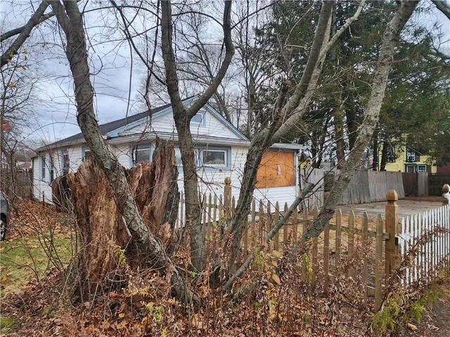 $224,900 | 176 Canfield Avenue, Warwick, RI 02889