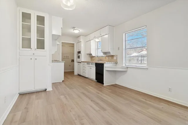 $275,000 | 852 West Redbud Drive, Hurst, TX 76053