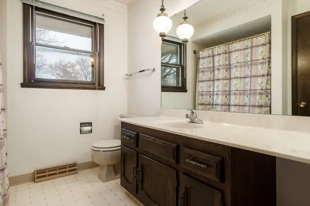 $275,000 | 8169 Clockview Road, Rockford, IL 61108