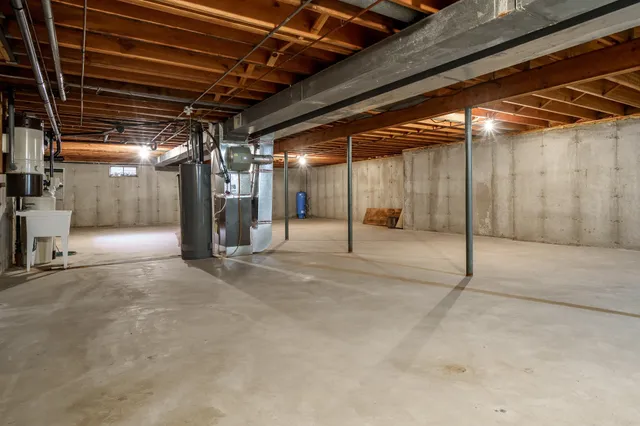 $275,000 | 8169 Clockview Road, Rockford, IL 61108