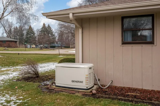 $275,000 | 8169 Clockview Road, Rockford, IL 61108