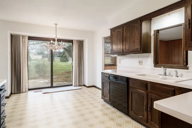 $275,000 | 8169 Clockview Road, Rockford, IL 61108