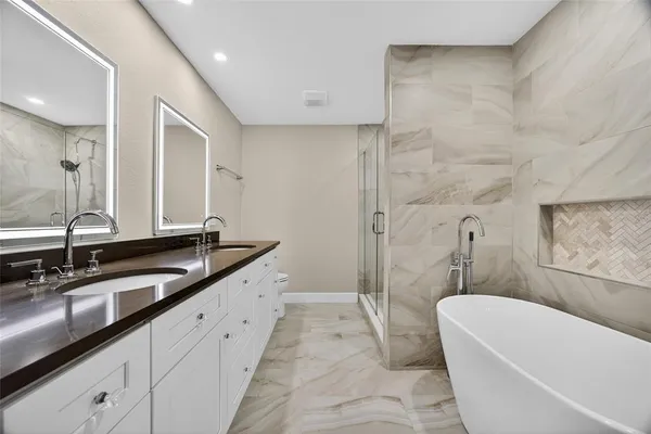 $425,000 | 3641 Glen Eagle Drive, Unit 12D, Sarasota, FL 34238