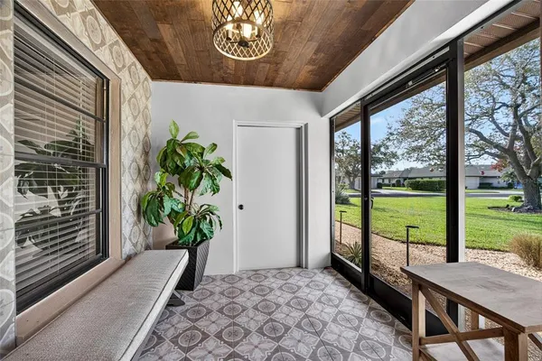 $425,000 | 3641 Glen Eagle Drive, Unit 12D, Sarasota, FL 34238