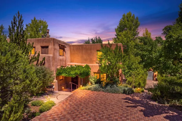 $2,695,000 | 414 Acequia Madre, Santa Fe, NM 87505
