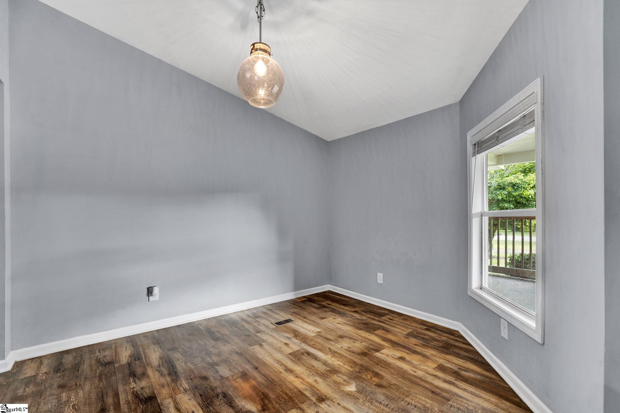 6055 Greenpond Road Gray Court, SC 29645 - Photo 12 of 36