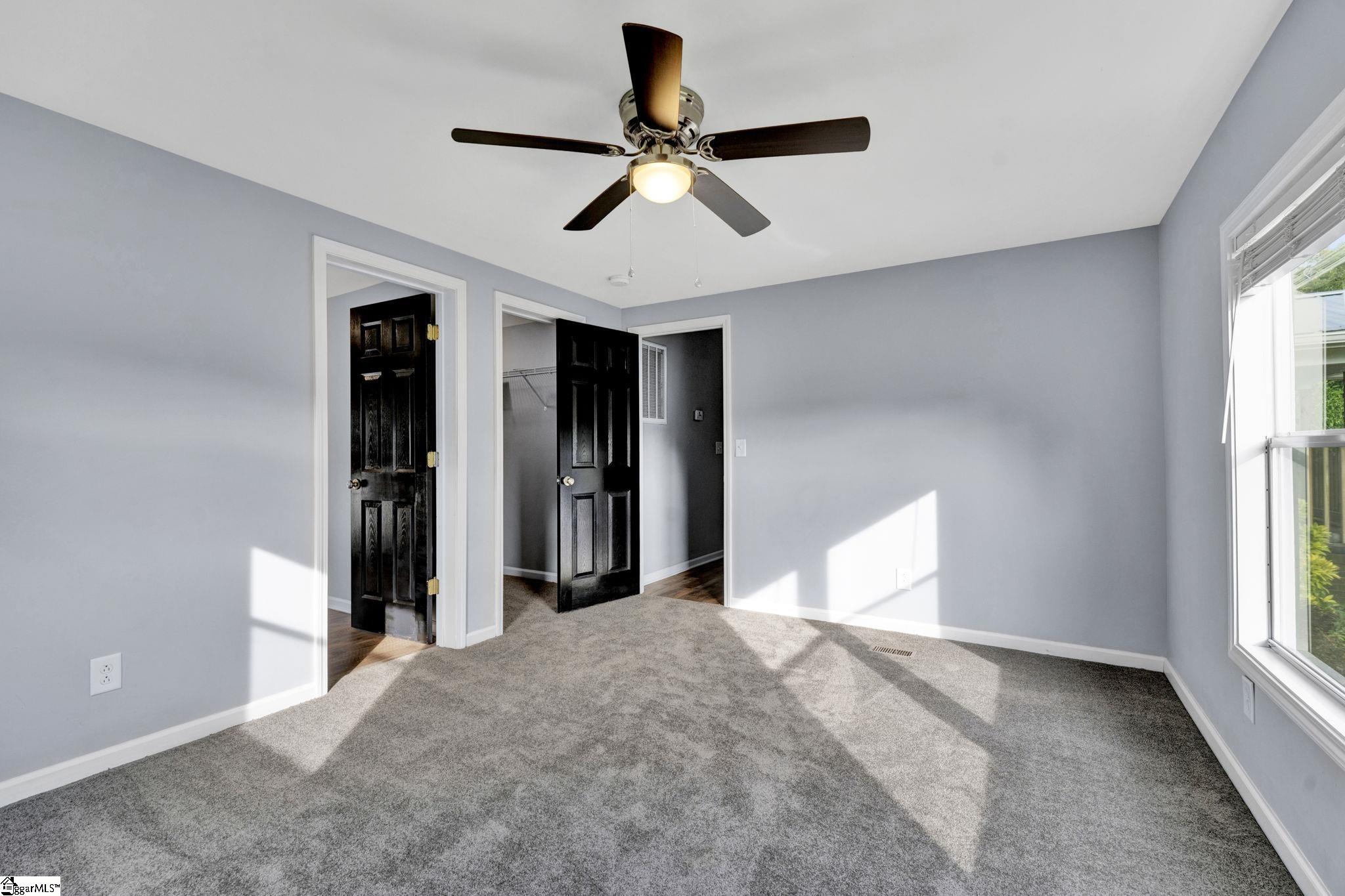 6055 Greenpond Road Gray Court, SC 29645 - Photo 15 of 36