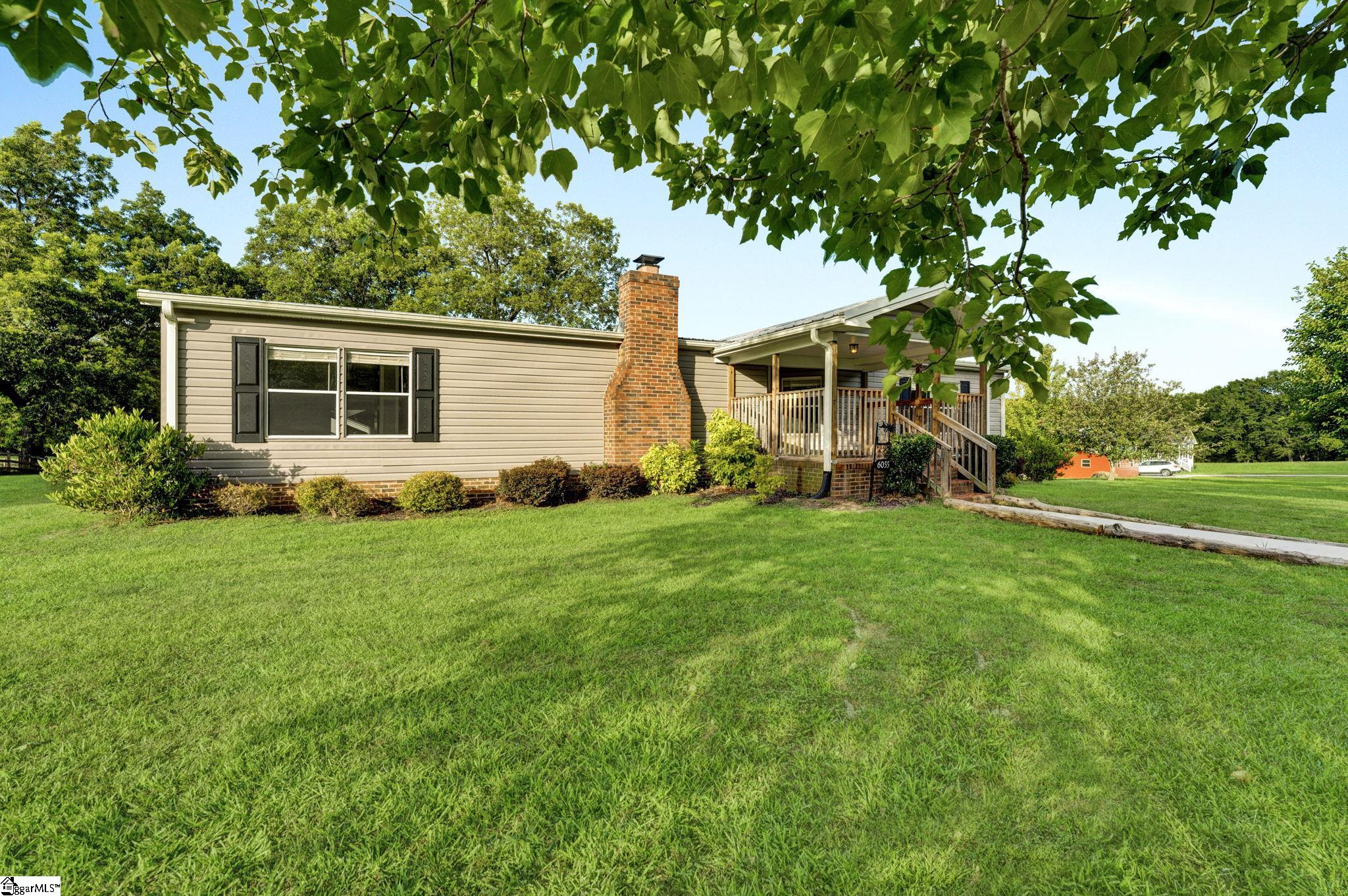 6055 Greenpond Road Gray Court, SC 29645 - Photo 2 of 36