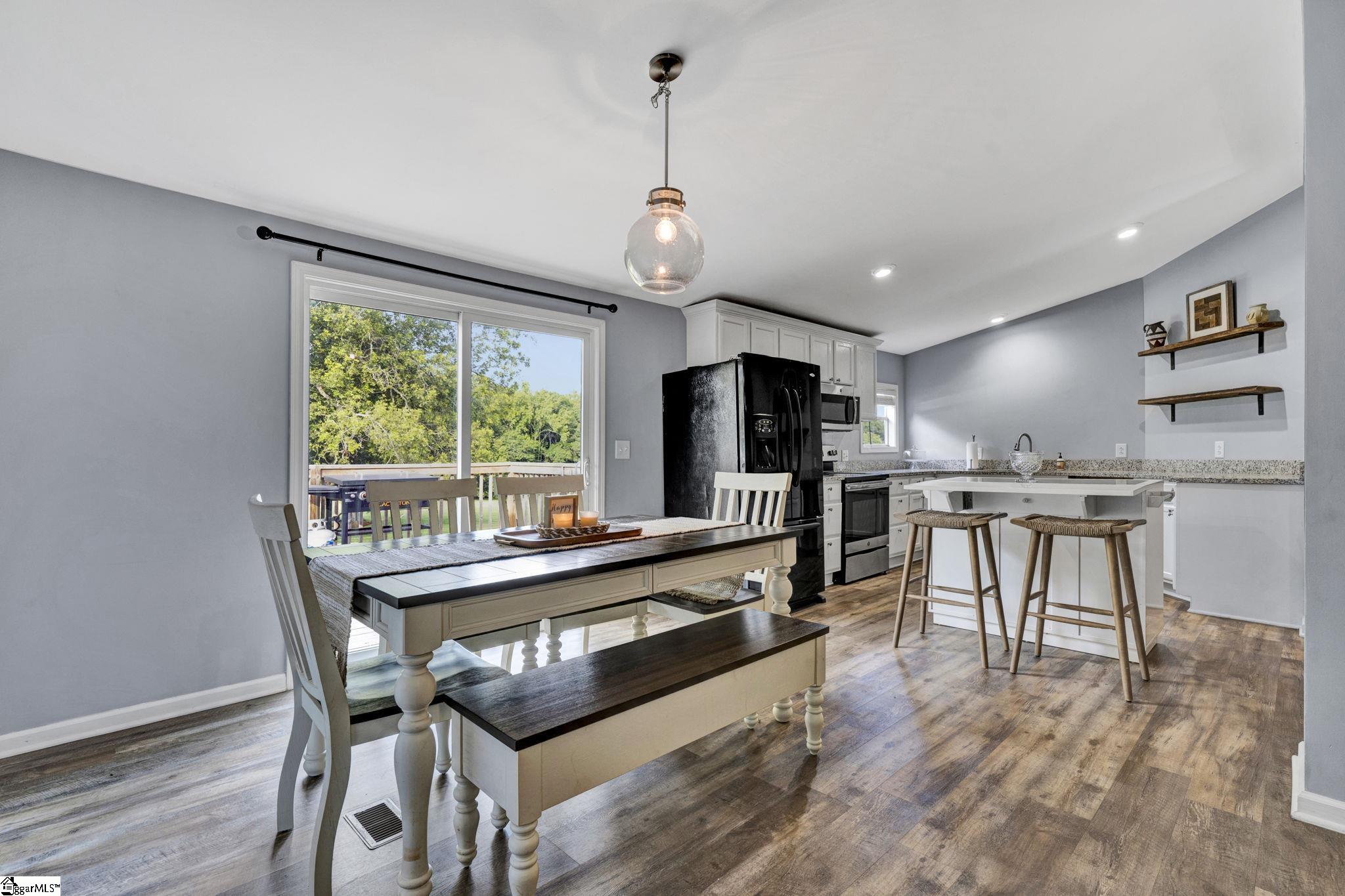 6055 Greenpond Road Gray Court, SC 29645 - Photo 23 of 36