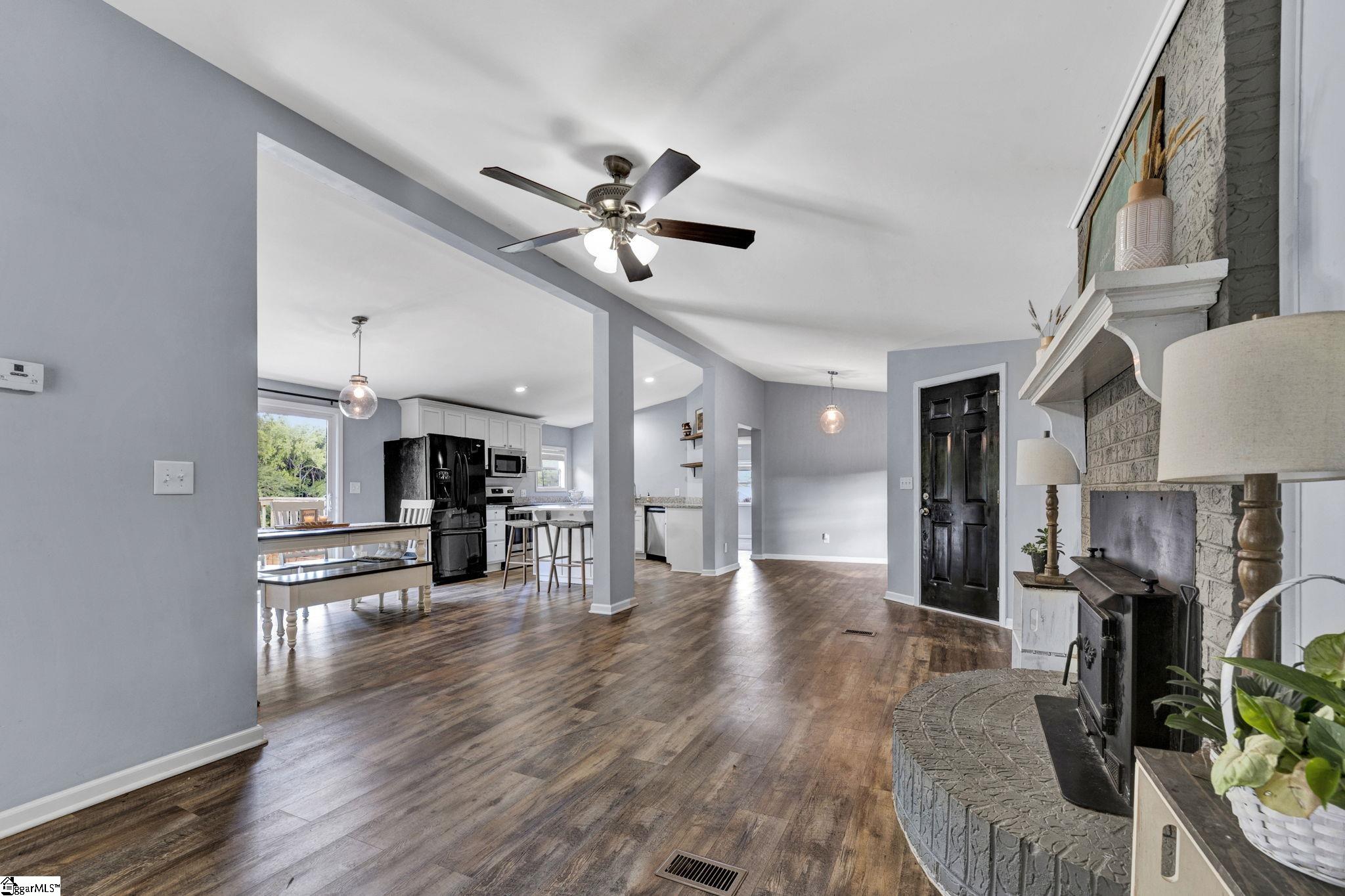 6055 Greenpond Road Gray Court, SC 29645 - Photo 31 of 36