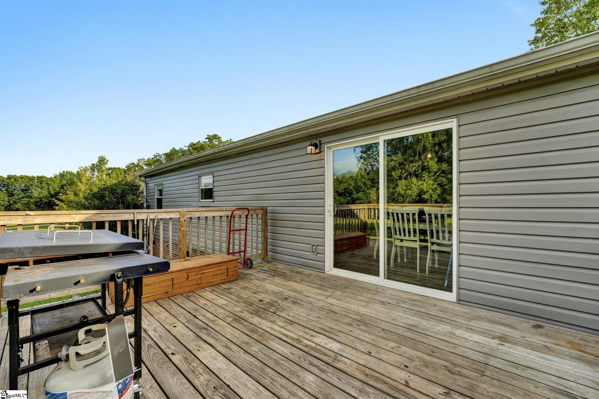 6055 Greenpond Road Gray Court, SC 29645 - Photo 33 of 36