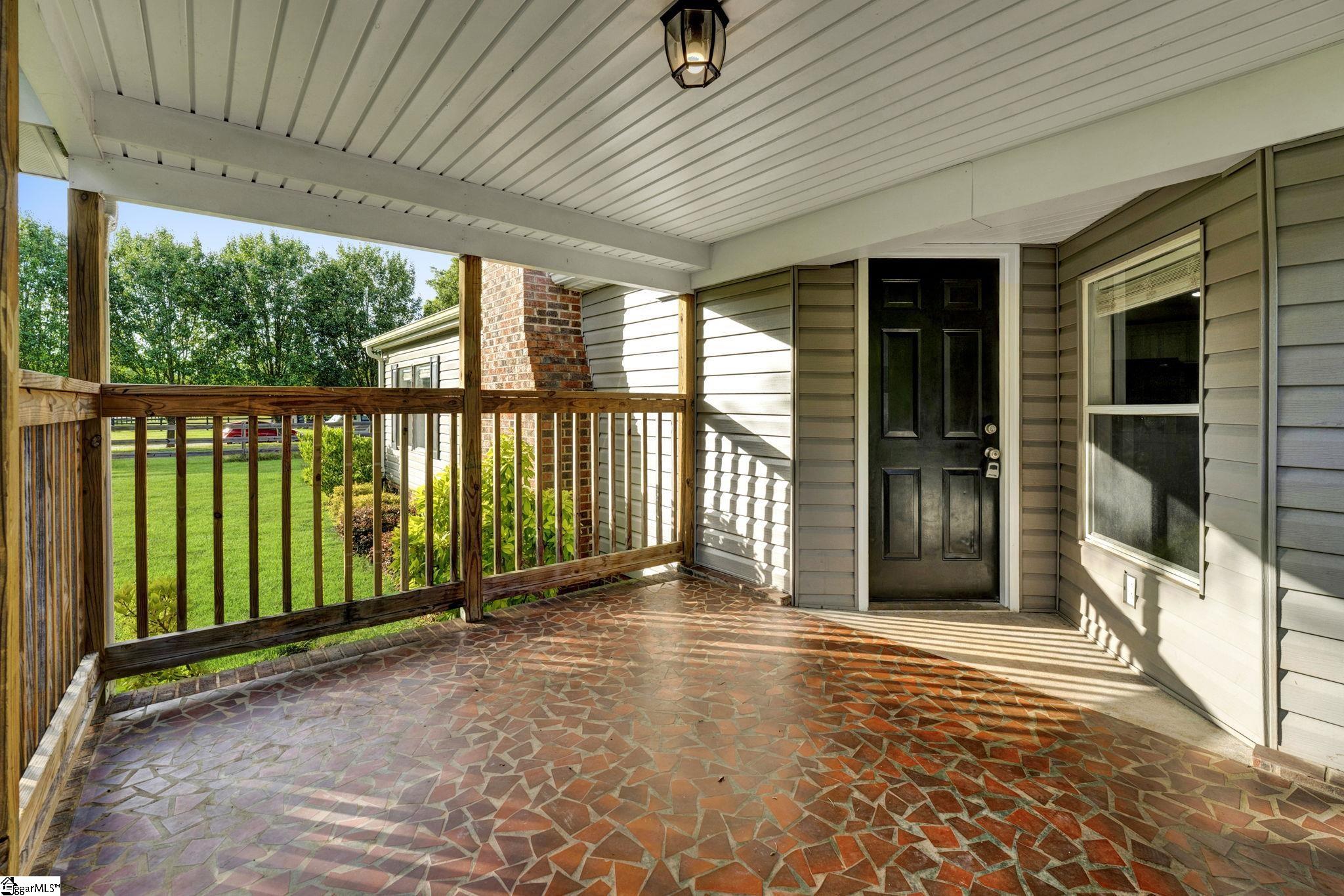 6055 Greenpond Road Gray Court, SC 29645 - Photo 6 of 36