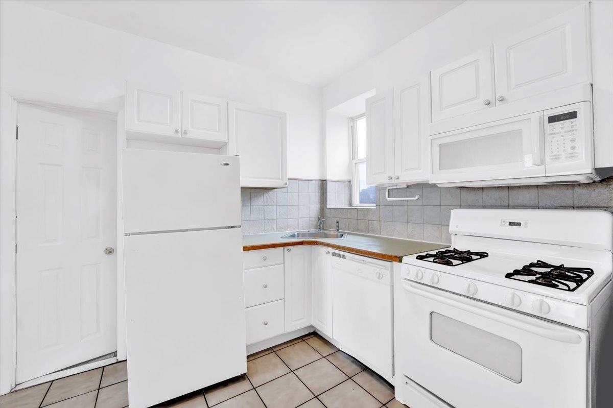314 Paterson Plank Road, Unit 4B Union City, NJ 07087 - Photo 8 of 17