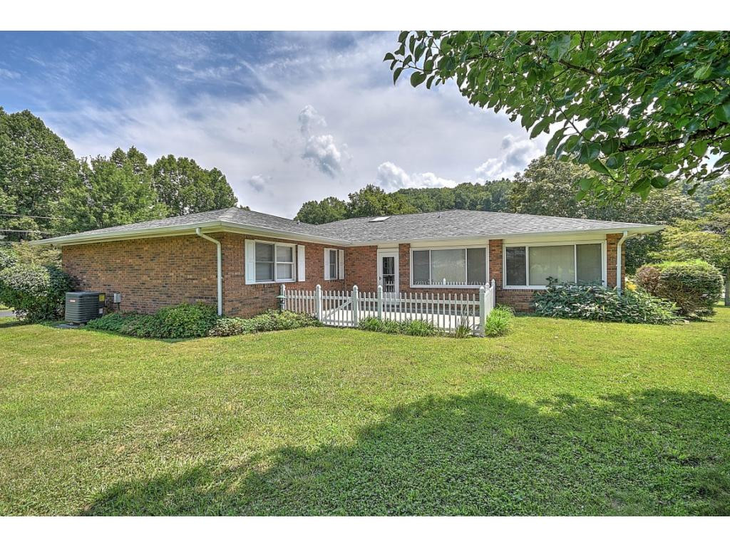146 Springbrook Road Unicoi, TN 37692 - Photo 25 of 29 Photo 25