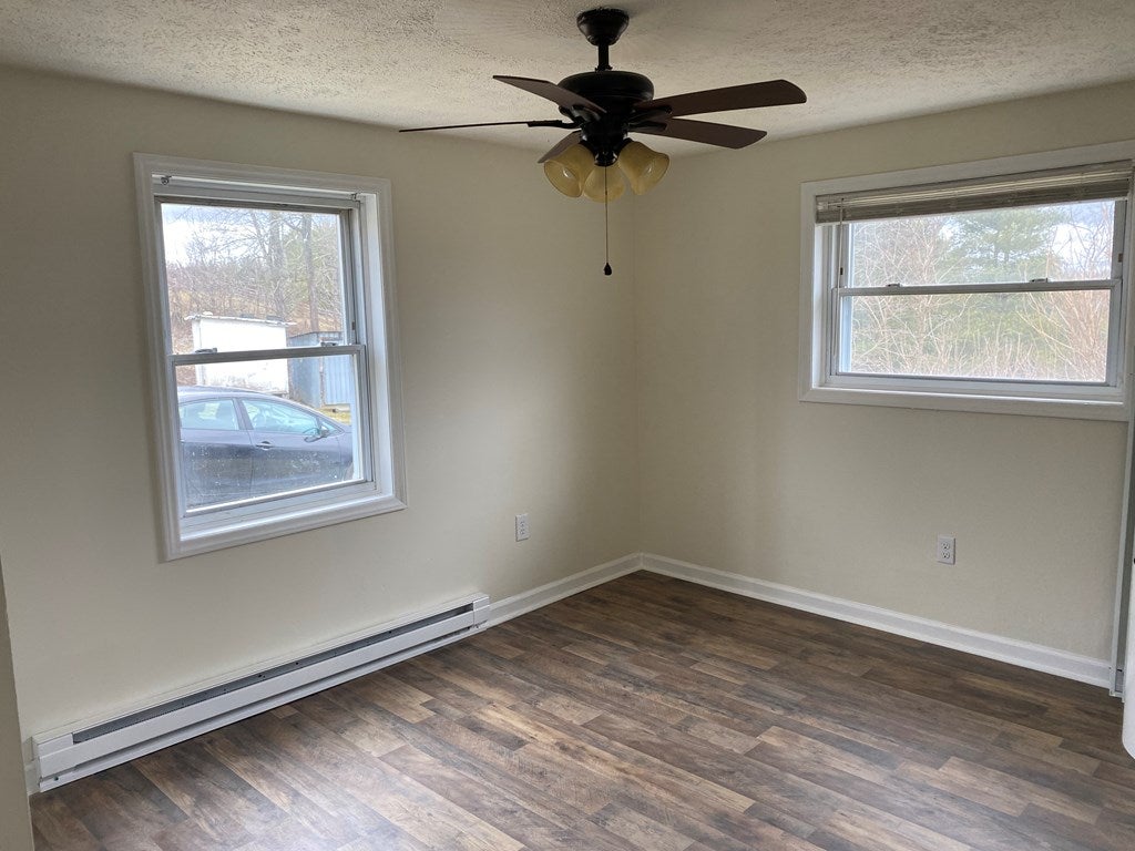 1690 Cliffview Road Galax, VA 24333 - Photo 10 of 13 Gallery Image 10