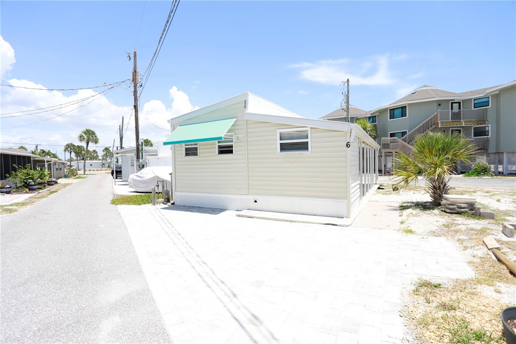 2295 North Beach Road, Unit 6 Englewood, FL 34223 - Photo 3 of 26