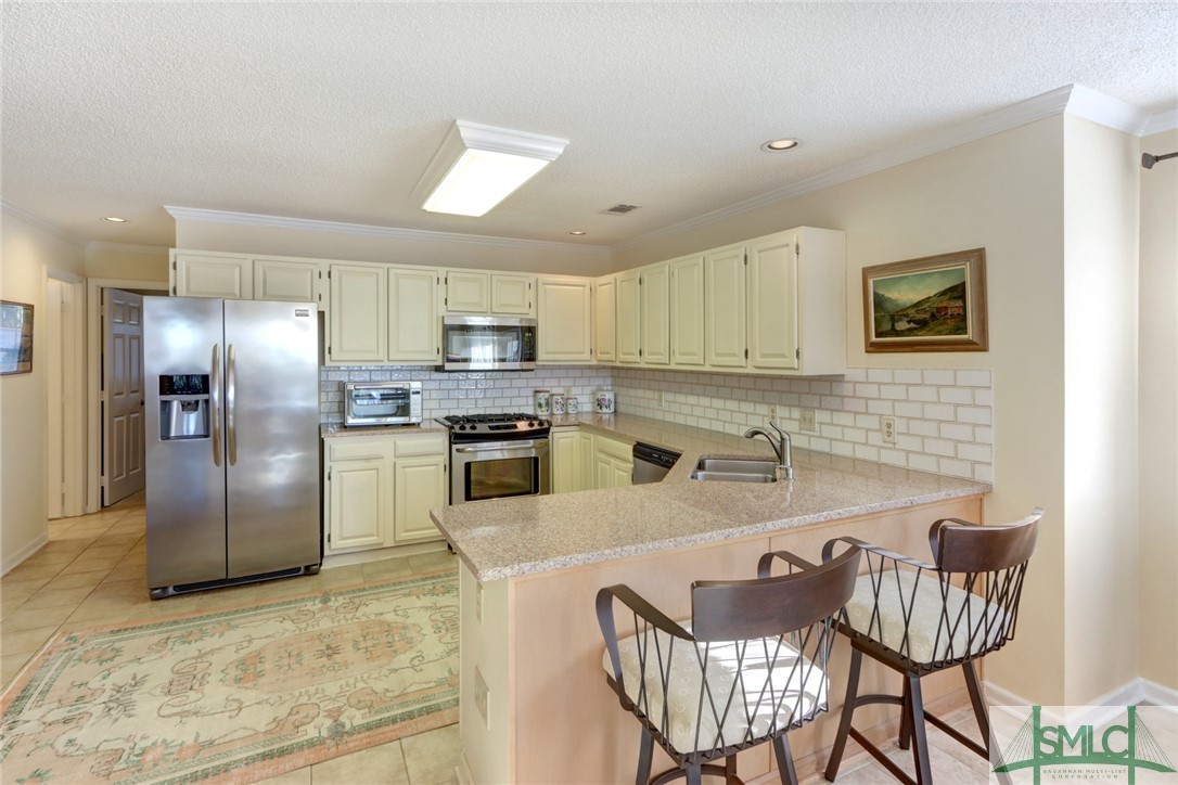 72 Shipwatch Road Savannah, GA 31410 - Photo 11 of 34