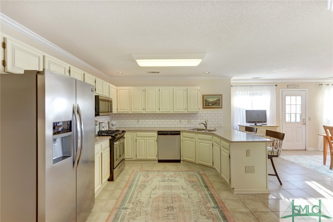 72 Shipwatch Road Savannah, GA 31410 - Photo 13 of 34