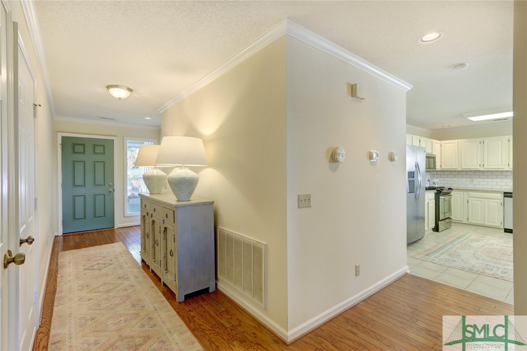 72 Shipwatch Road Savannah, GA 31410 - Photo 5 of 34