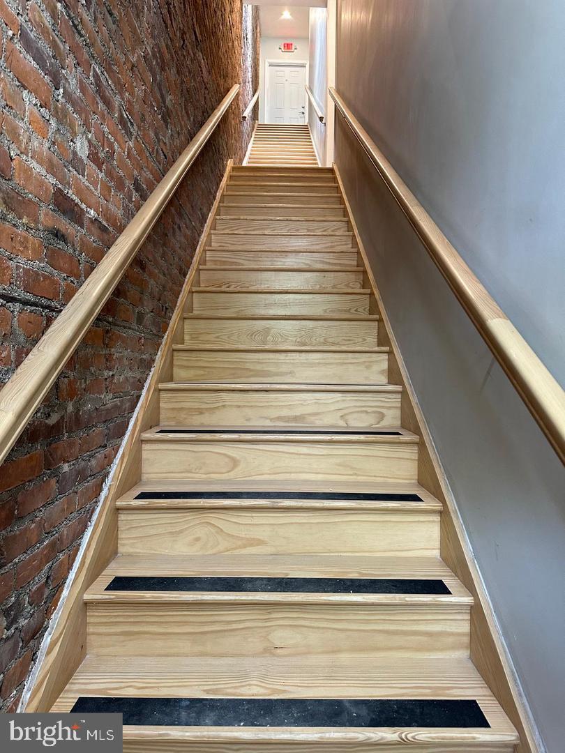 6035 Germantown Avenue, Unit 3R Philadelphia, PA 19144 - Photo 12 of 12 a view of entryway