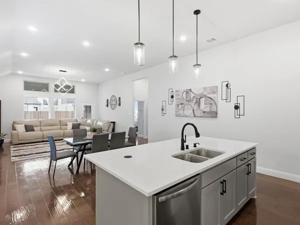 $499,000 | 2304 Birdwatch Lane, Mansfield, TX 76063