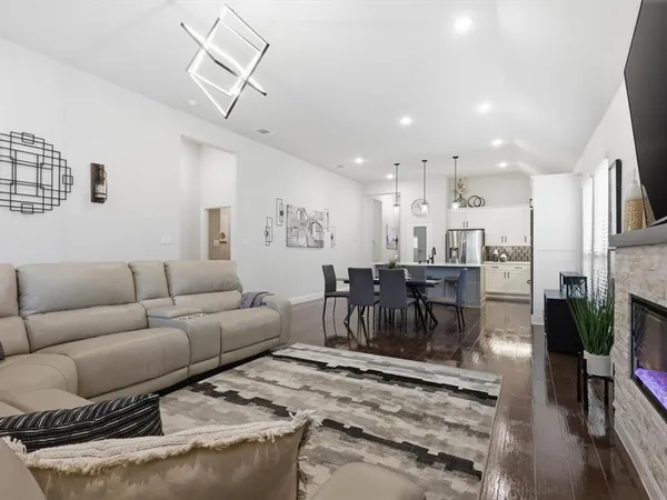 $499,000 | 2304 Birdwatch Lane, Mansfield, TX 76063