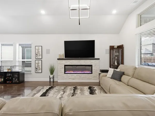 $499,000 | 2304 Birdwatch Lane, Mansfield, TX 76063