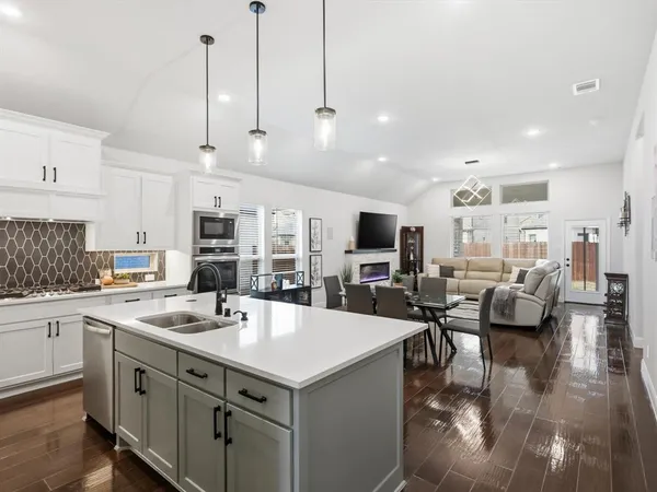 $499,000 | 2304 Birdwatch Lane, Mansfield, TX 76063