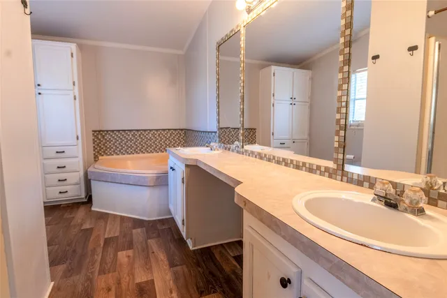 $2,100 | 18 County Road 431, Dayton, TX 77535