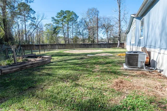 $2,100 | 18 County Road 431, Dayton, TX 77535