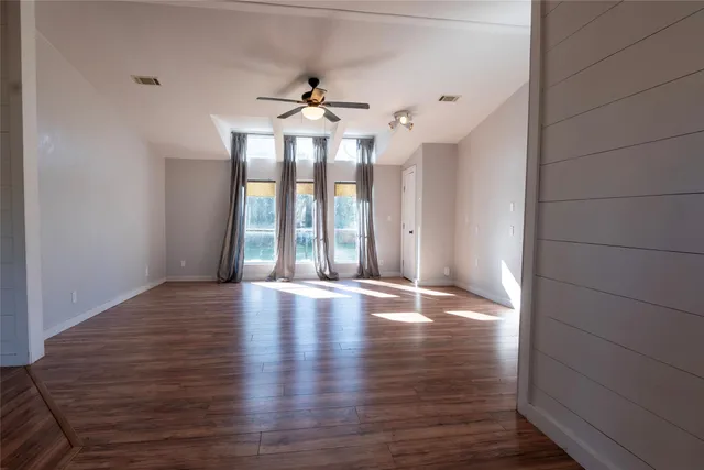 $2,100 | 18 County Road 431, Dayton, TX 77535