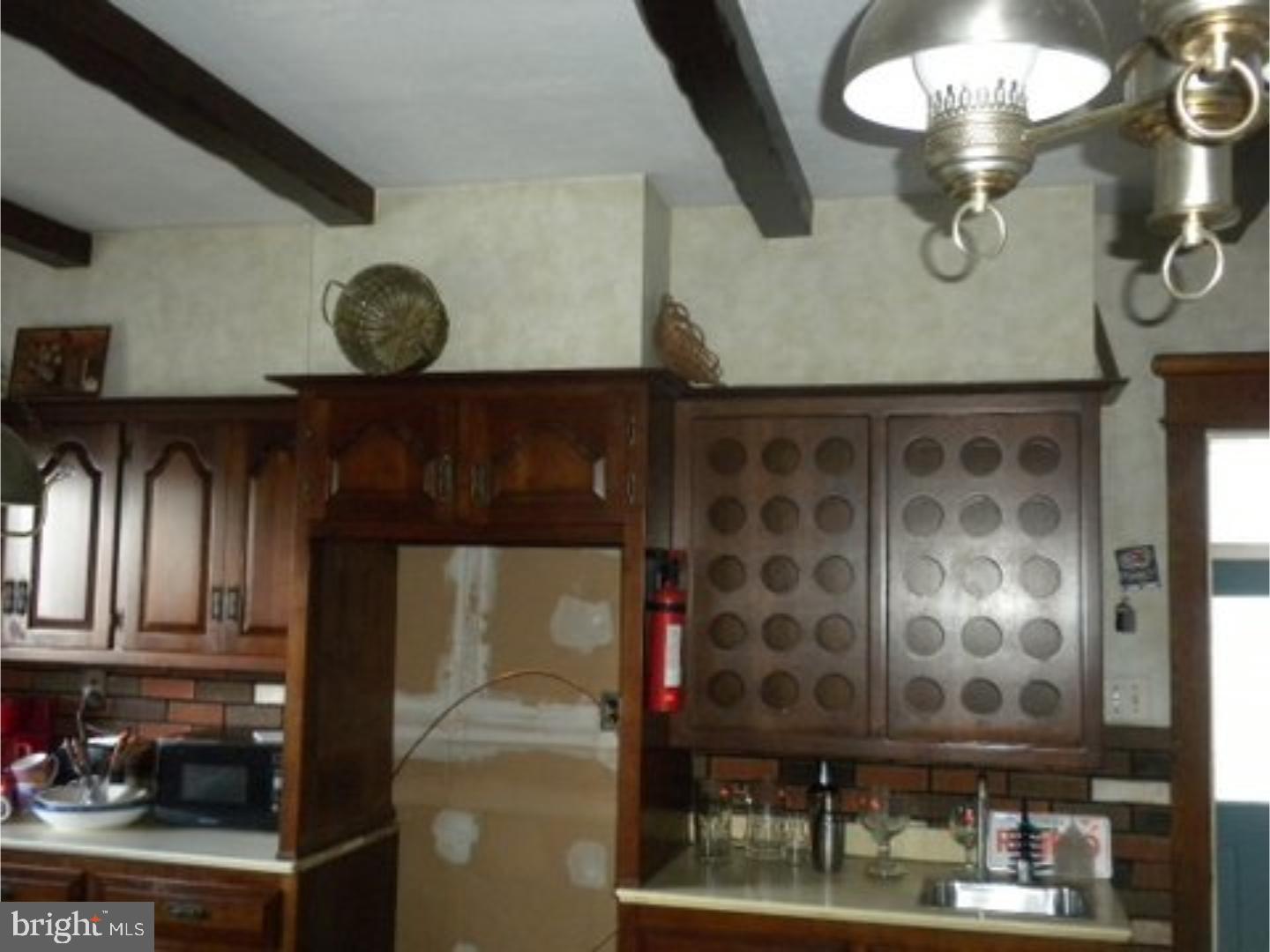 6825 Ridge Avenue Philadelphia, PA 19128 - Photo 12 of 25 Kitchen