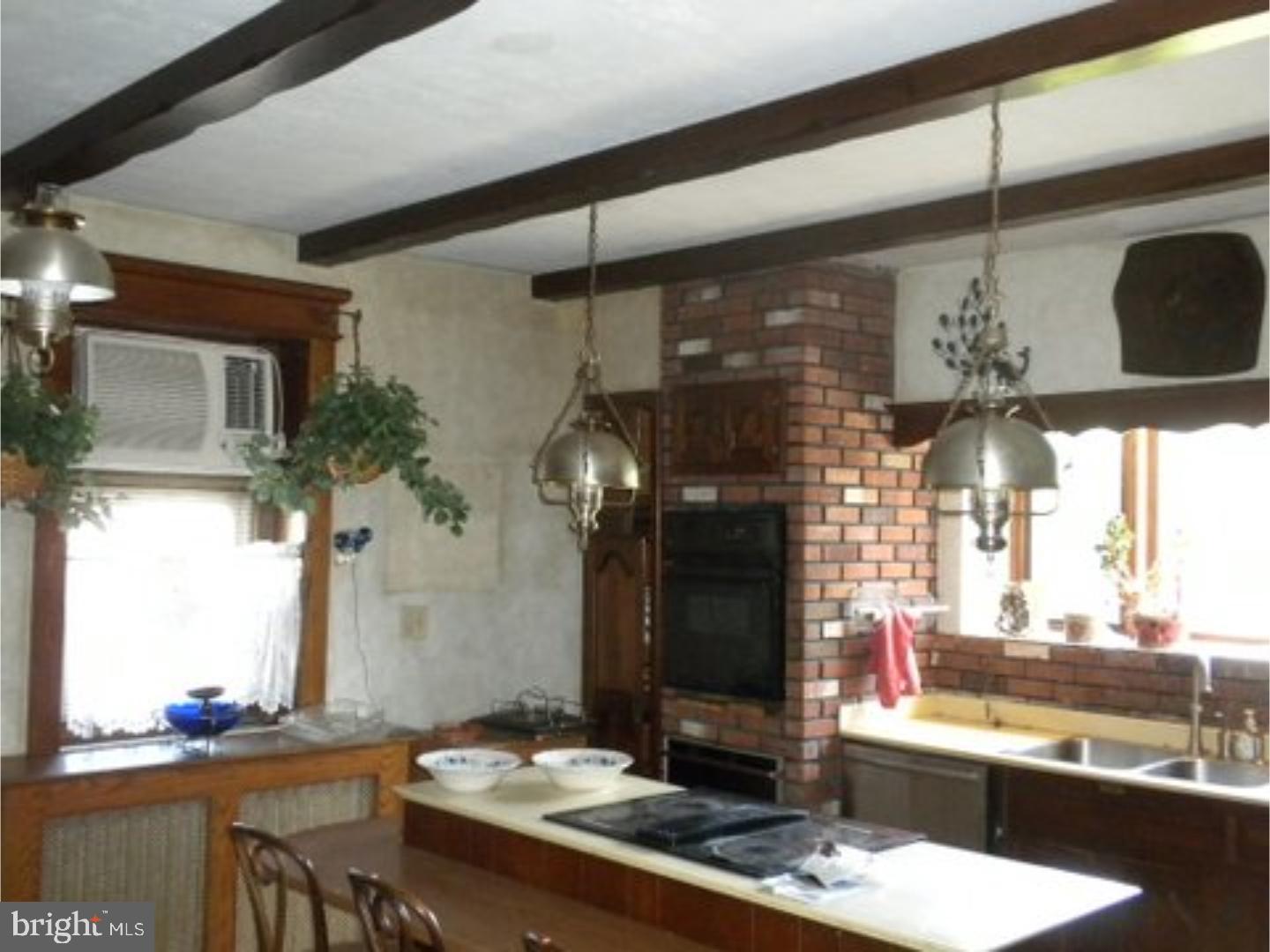 6825 Ridge Avenue Philadelphia, PA 19128 - Photo 13 of 25 Kitchen