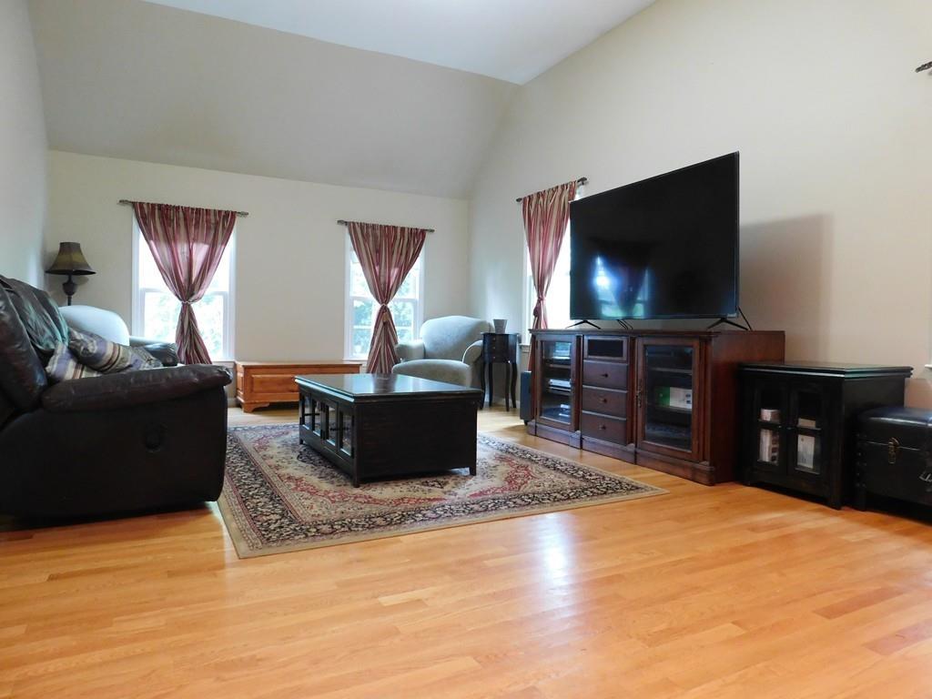 249 Marston Road Northbridge, MA 01588 - Photo 6 of 42