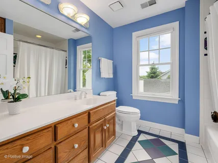$1,425,000 | 30 Waverly Avenue, Clarendon Hills, IL 60514