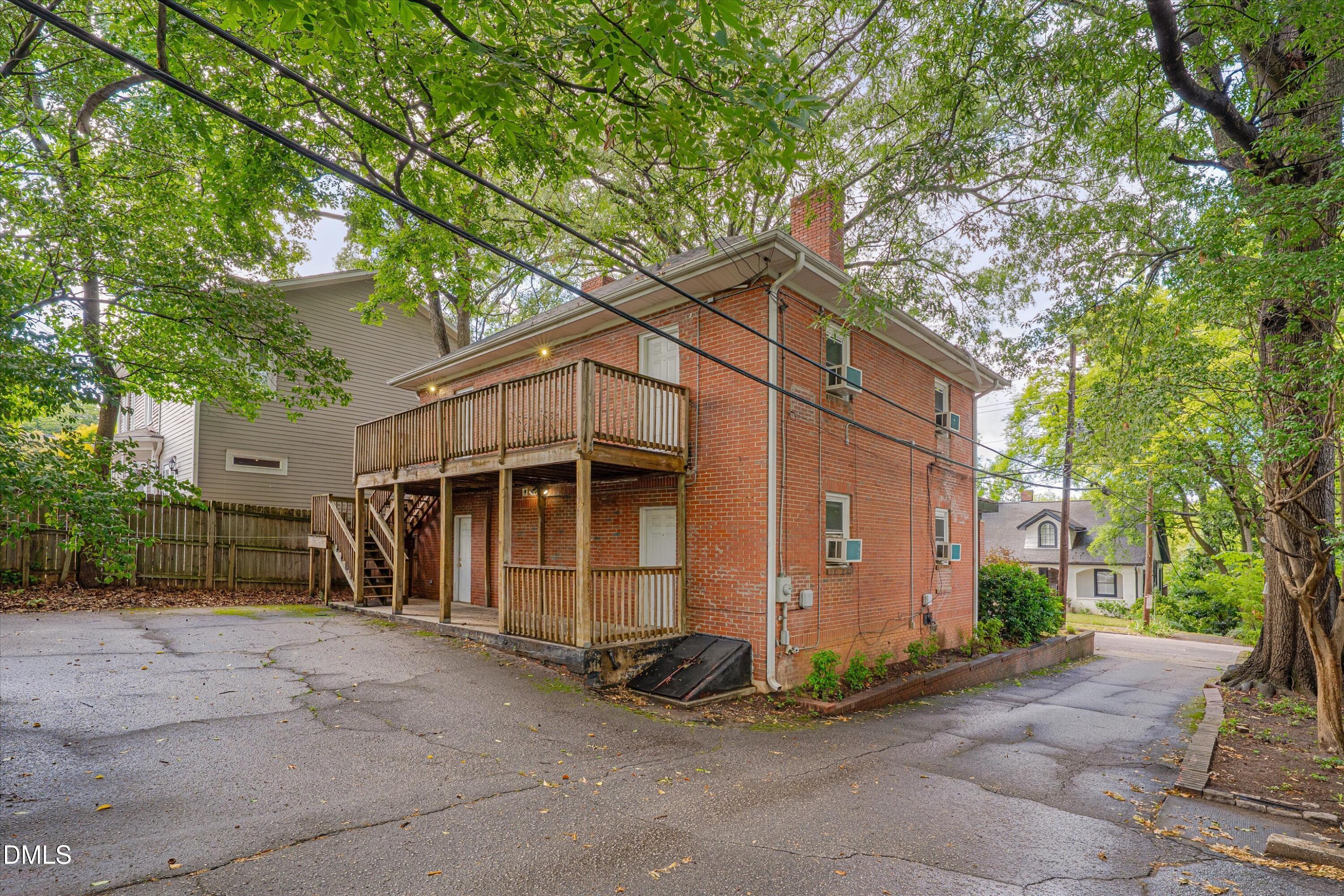 513 Cleveland Street Raleigh, NC 27605 - Photo 5 of 20 05-513 Cleveland St -5